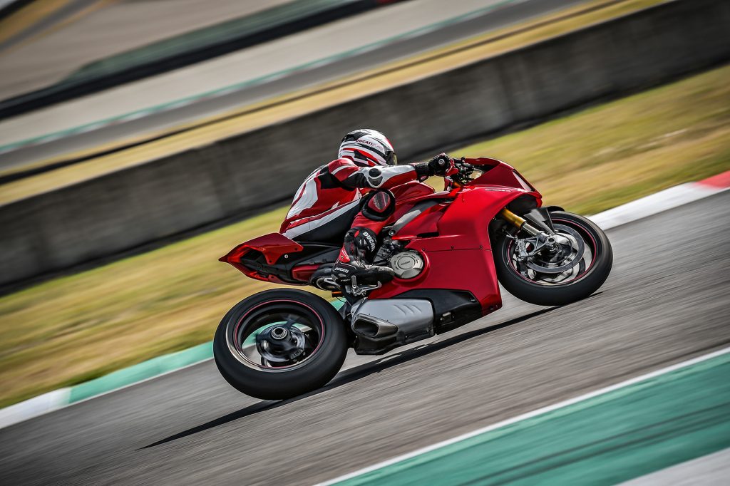 Nova Ducati Panigale V4: melhor relação peso/potência das esportivas - moto .com.br